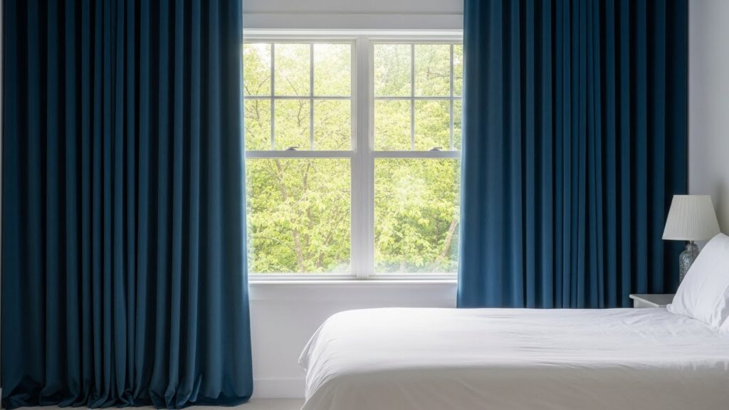 21 Luxe Velvet Bedroom Curtains That Elevate Your Décor